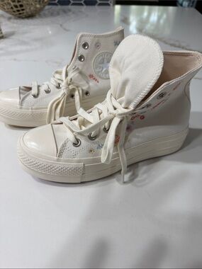 Converse Chuck Taylor All Star Lift Things to Grow egret Platform Sneakers | 6.5